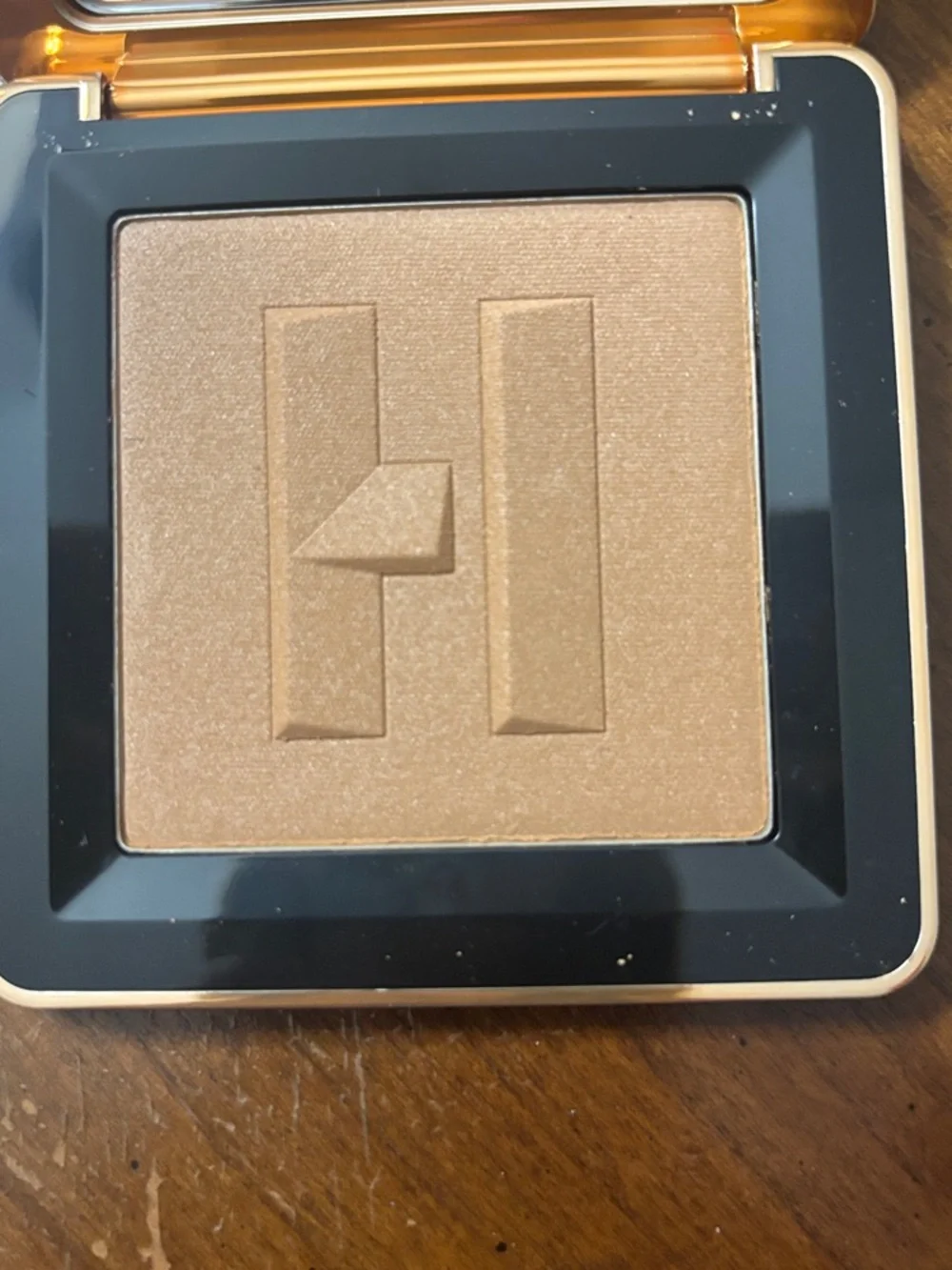 Haus Labs By Lady Gaga Velvet Bronzer Compact - Light Level 3